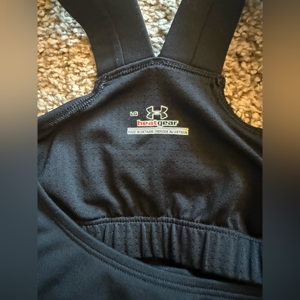 Under Armour Women’s Heat Gear Tank - Picture 3 of 3